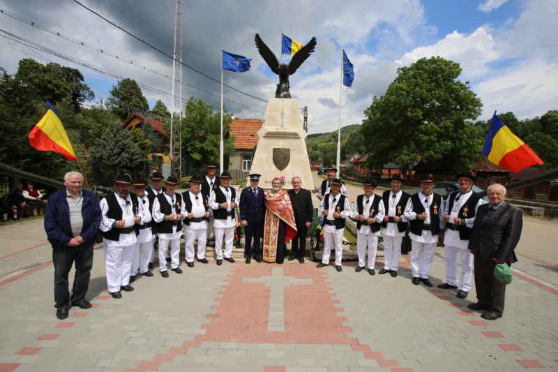 Cunoscutul grup vocal „Craii Măgurii”, dirijat de Pr. Mircea Dejeu, va susține un spectacol de Ziua Națională la Cluj