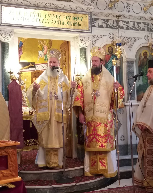 Αρχιερατικό Συλλείτουργο στις Ροβιές Βορείου Ευβοίας