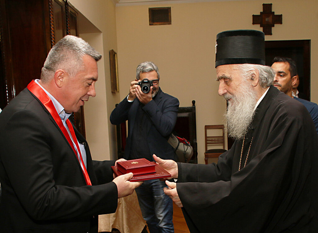 Признање великом доброчинитељу Цркве и народа