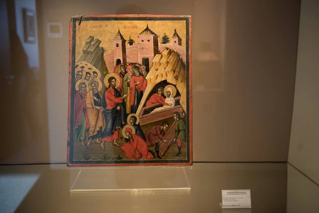 FOTO/ Ikona “Ringjallja e Llazarit” e Kostandin Zografit ekspozohet në UNESCO-s