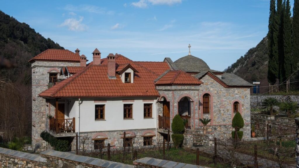 Schitul românesc Lacu din Sfântul Munte Athos și-a sărbătorit ocrotitorul spiritual