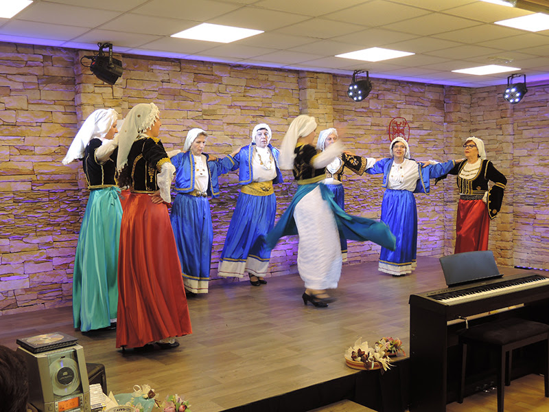 Οι νησιώτες του Αιγαίου στον νεότερο Πειραιά