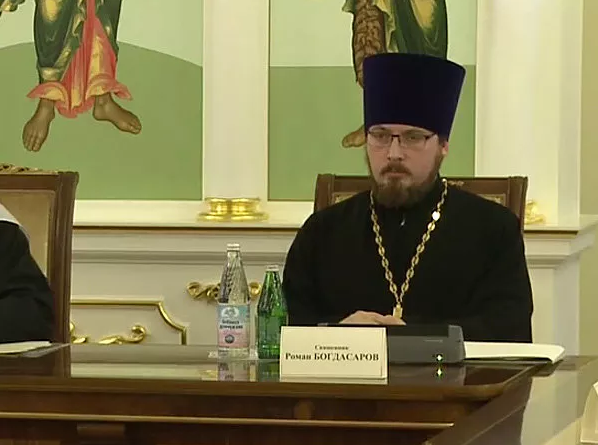 В РПЦ не поддерживают идею перевода богослужения со славянского на русский