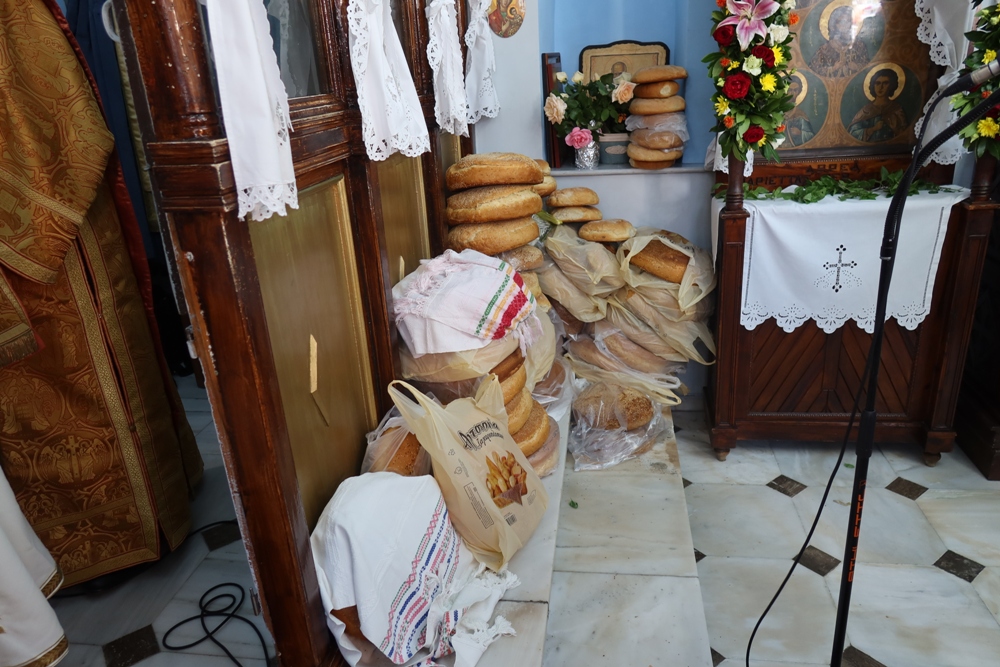 Η ΦΩΤΟΓΡΑΦΙΑ ΤΗΣ ΗΜΕΡΑΣ: “Οι άρτοι των Αγίων Ακινδύνων”