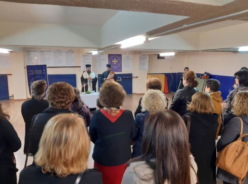 Ο Μητρ. Μαρωνείας στον Αγιασμό της Σχολής Παραδοσιακών Χορών