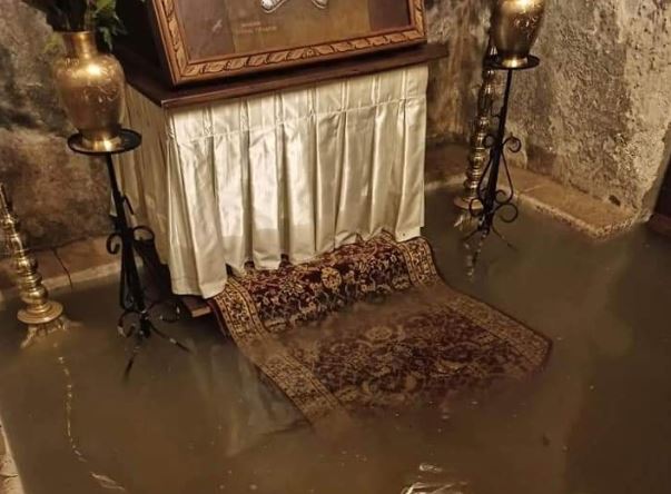 Πλημμύρισε ο Αγ. Φανούριος στην Παλιά Πόλη της Ρόδου