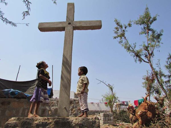 Εντείνονται οι προσπάθειες στήριξης στους Χριστιανούς της Μέσης Ανατολής – Συγκλονίζουν τα στοιχεία για τις διώξεις