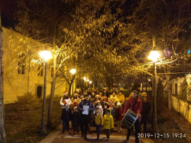 Μια γιορτή «γεμάτη» Χριστούγεννα (βίντεο)