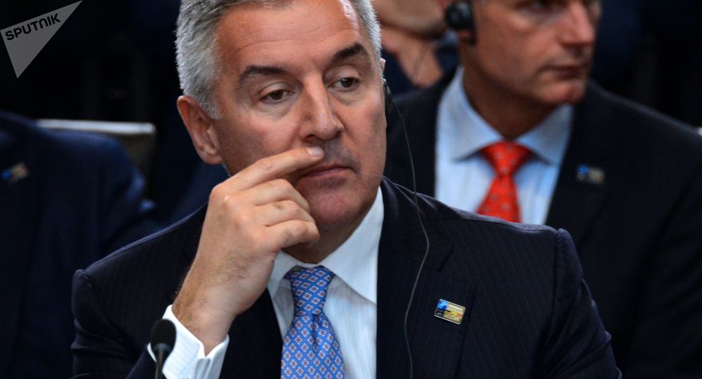 Порука Ђукановићу од цариградског патријарха: Признајемо само Амфилохија