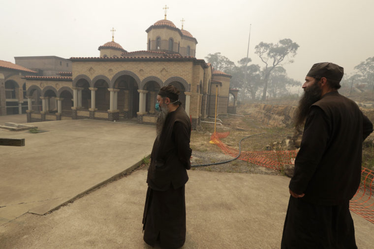 Απειλούν ελληνορθόδοξο μοναστήρι οι πυρκαγιές στο Σίδνεϊ