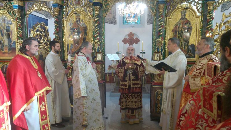 Патријарх Иринеј у храму Преноса моштију св. Николаја у Земуну