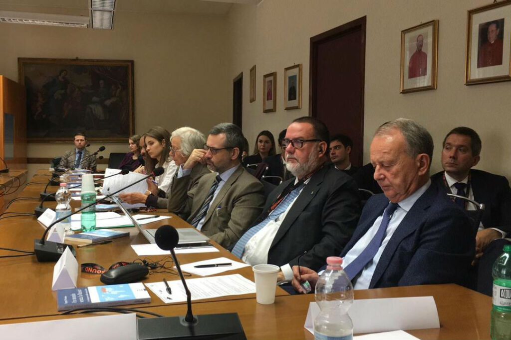 Председатель Синодального отдела по взаимоотношениям Церкви с обществом и СМИ принял участие в международной конференции «Христианские ценности в современном мире»