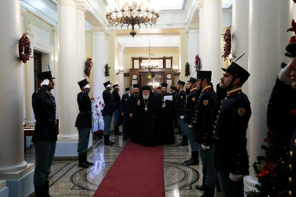 Αρχιεπίσκοπος: Το Σώμα Στρατιωτικών Ιερέων προσέφερε πολλά στον Στρατό και στην Πατρίδα