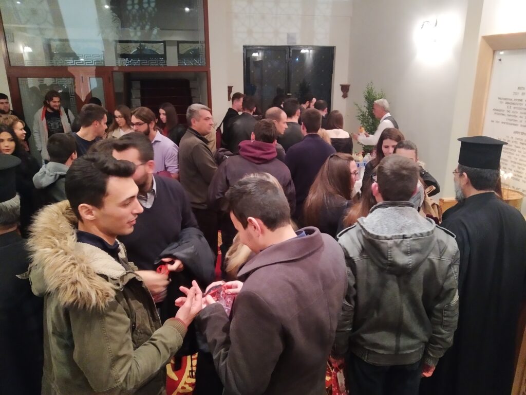 100 περίπου φοιτητές στο κάλεσμα του Μητροπολίτου Περιστερίου