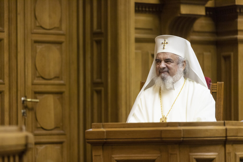 Sfântul Nicolae arată omului contemporan valorile permanente ale bunătății, spune Patriarhul Daniel