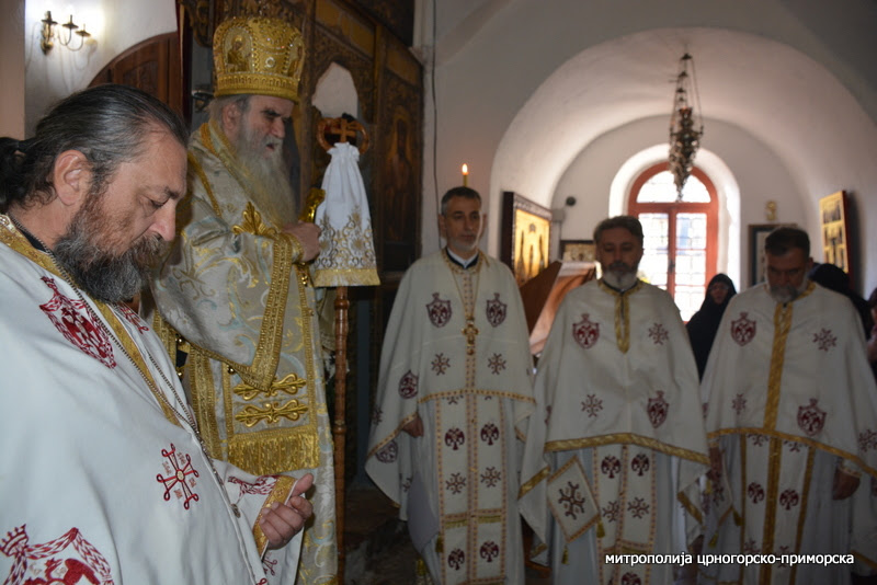 Митрополит Амфилохије: Вратимо се Богу љубави!