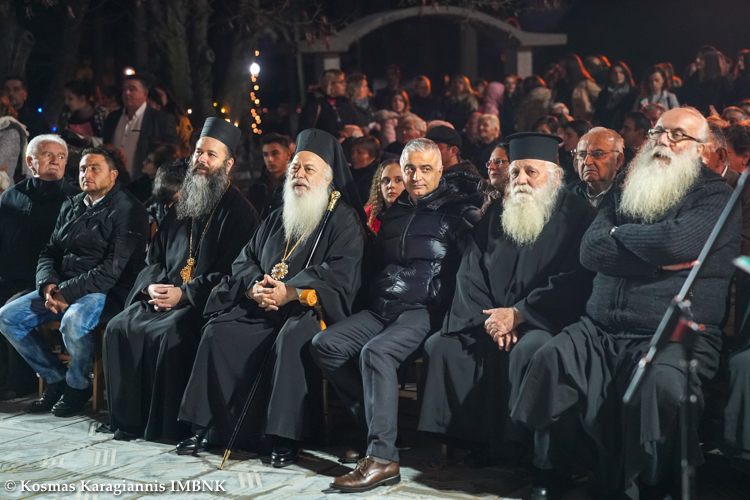 «Αξιέπαινοι όσοι φροντίζουν και προστατεύουν τα παιδιά»