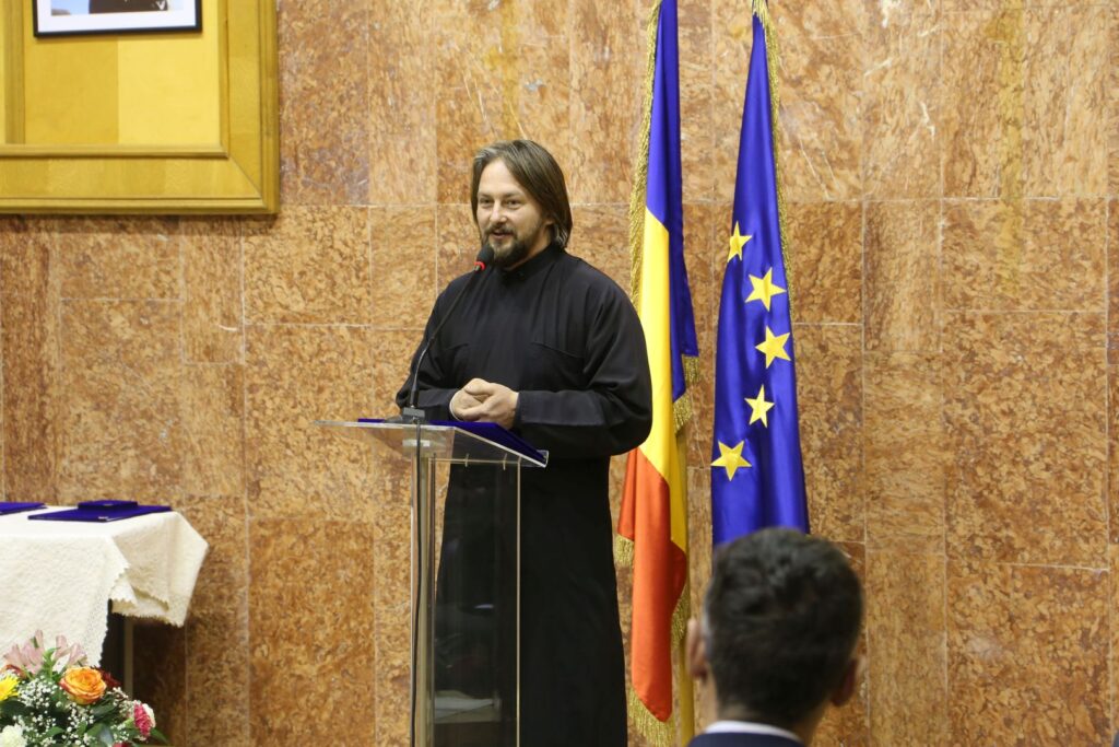 Pr. Petru Cătinean din Toplița a fost distins cu unul dintre cele mai importante premii oferite de CJ Harghita