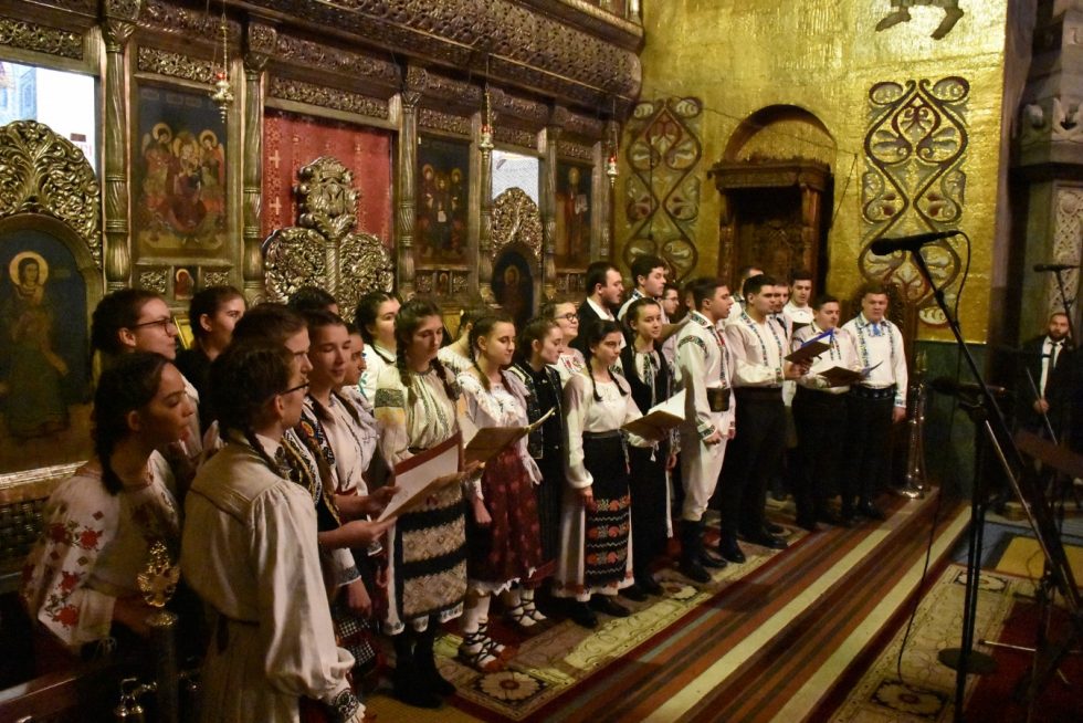 Concert de colinde al Corurilor Facultății de Teologie Ortodoxă, în memoria martirilor Revoluției din decembrie 1989