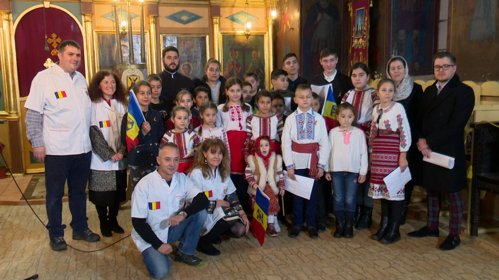 Voluntarii CMN au oferit sprijin pentru continuarea studiilor unor copii din Singureni