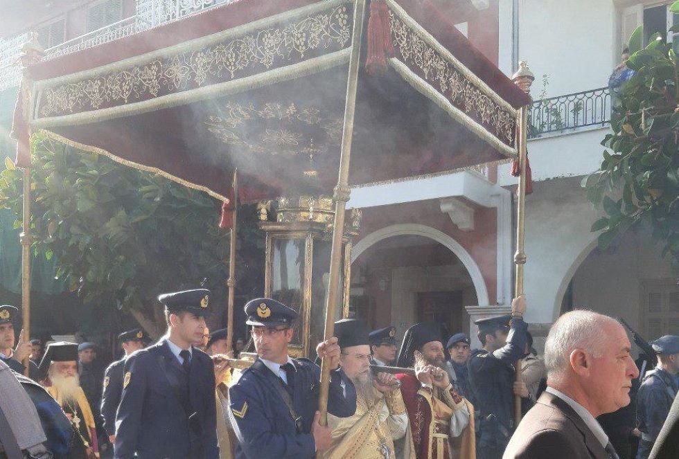 Η Ζάκυνθος «προσκυνά» τον Άγ. Διονύσιο (βίντεο)