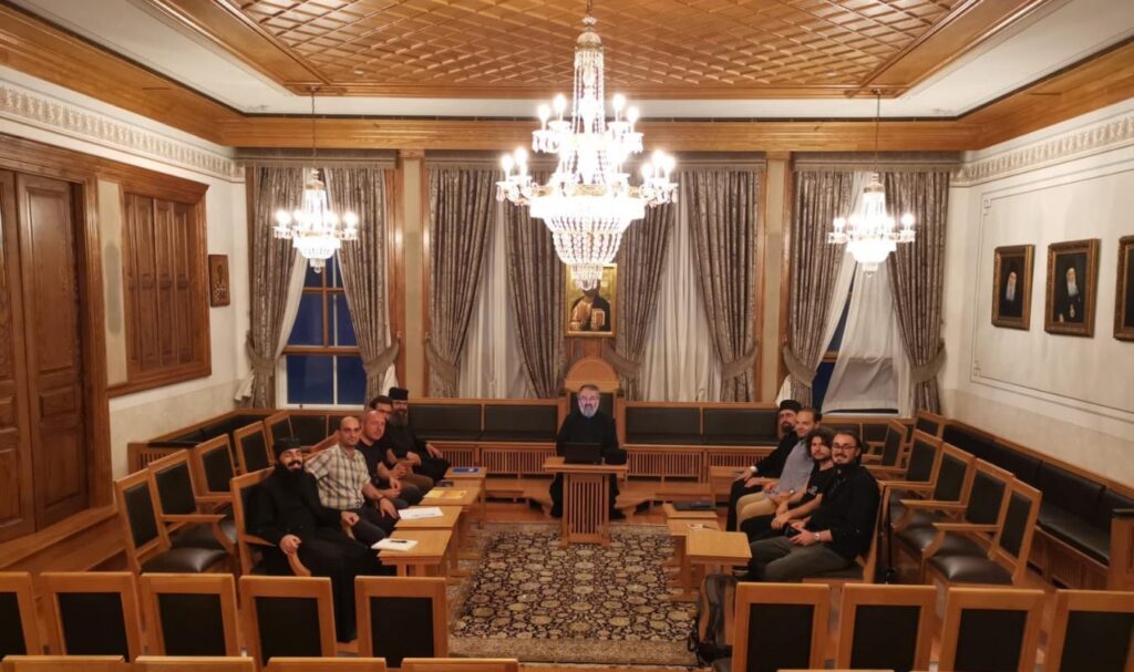 Burse oferite de Mănăstirea Vatoped pentru studiul Părinților contemporani