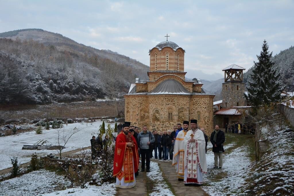 Прослављене славе у манастирима Дренчи и Велућу