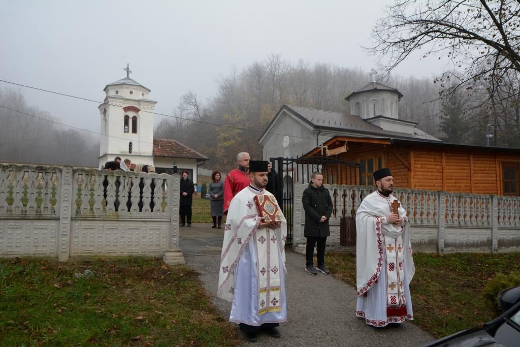 Владика Давид богослужио у манастиру Грабову