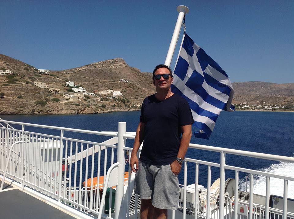 Ο διάσημος Ρουμάνος τηλεοπτικός παρουσιαστής που προβάλει Ορθοδοξία και Ελλάδα