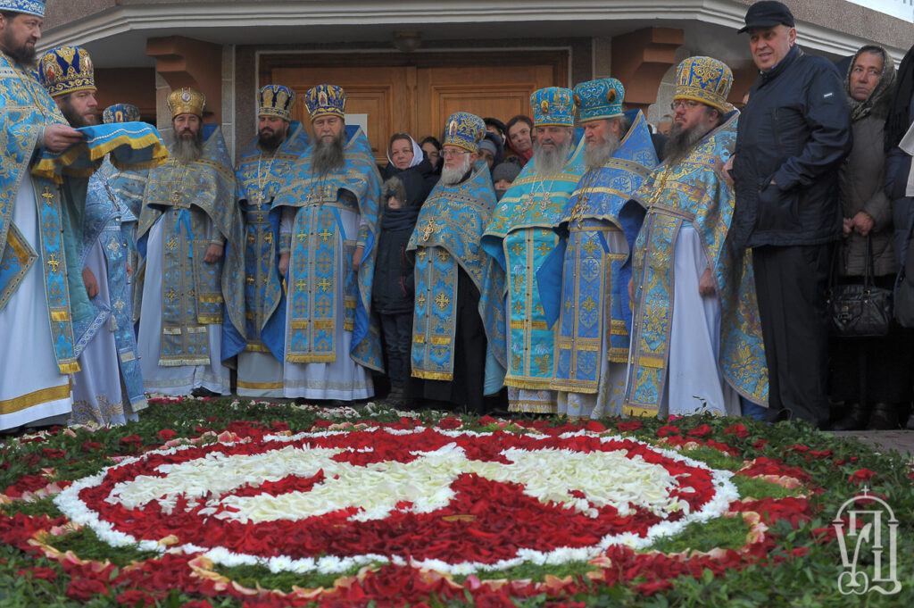 Митрополит Онуфрије богослужио у Черновцима
