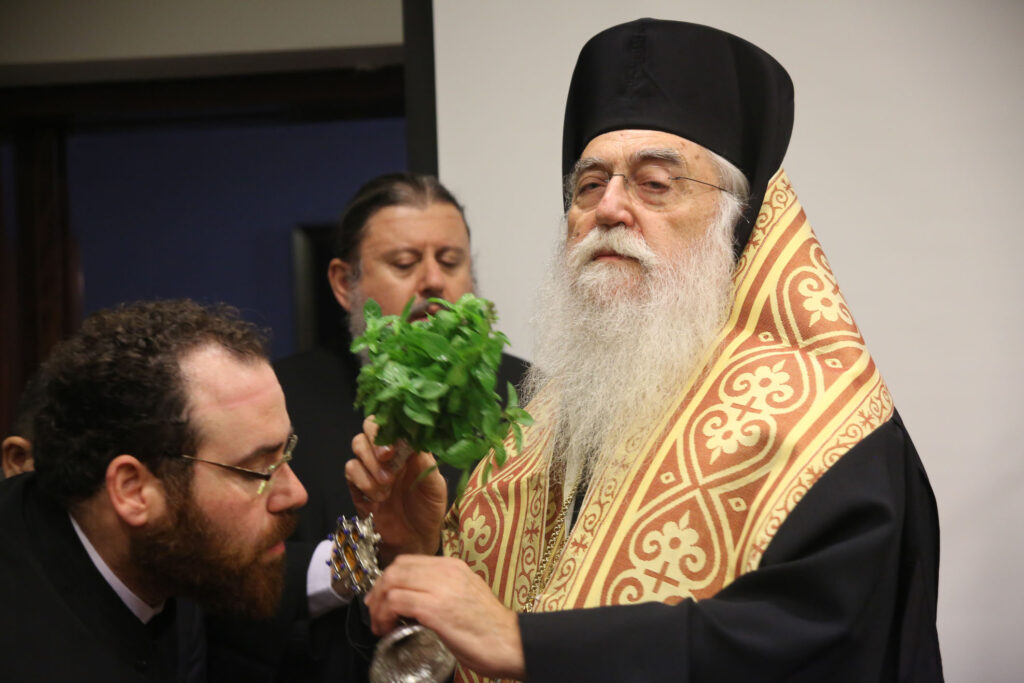 “Εκκλησιαστική παρέμβαση σε προβλήματα γάμου και οικογένειας”