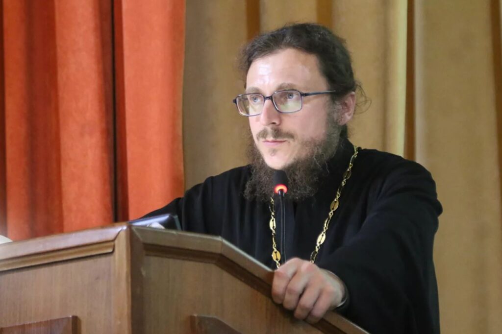 Священник призвал усыновлять детей вместо ЭКО