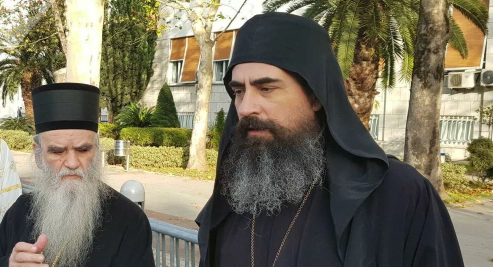 Избитый в Черногории епископ призвал верующих сохранять мир