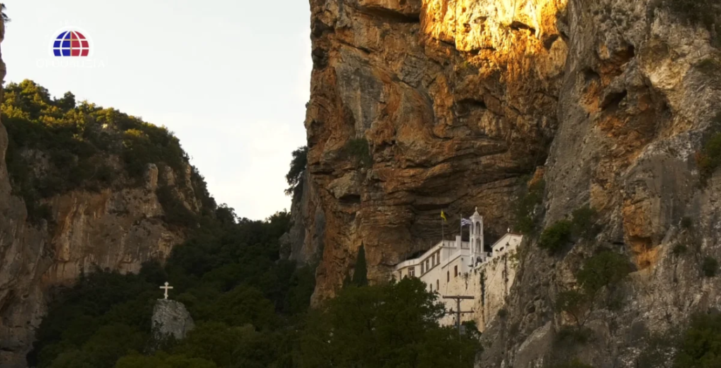 Η ιστορική μονή που είναι “φωλιασμένη” σε μία σπηλιά!