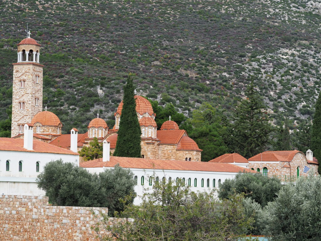 Πανηγυρίζει η Ιερά Μονή του Αγίου Εφραίμ Νέας Μάκρης