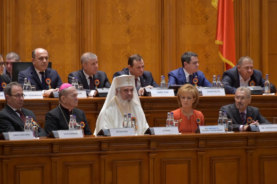 Romanian Patriarch attends celebratory joint legislative session on occasion of nat’l holiday