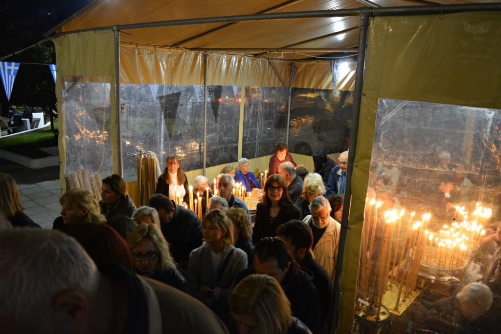 Πλήθος κόσμου για την Αγία Βαρβάρα στο Παλαιό Φάληρο