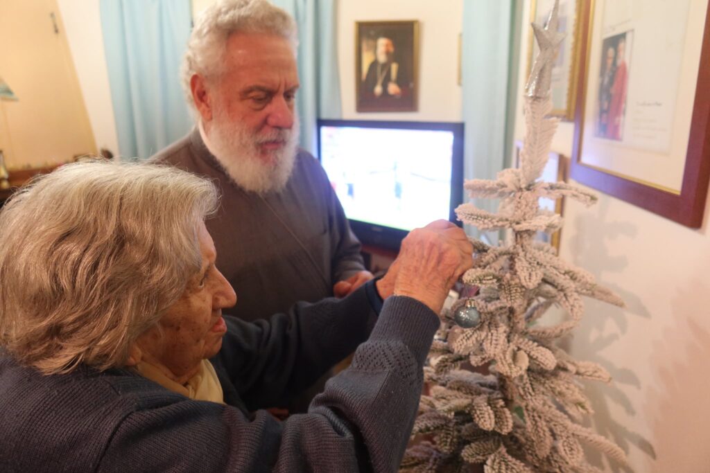 Η ΦΩΤΟΓΡΑΦΙΑ ΤΗΣ ΗΜΕΡΑΣ: “Μητέρα και του χρόνου με υγεία…”