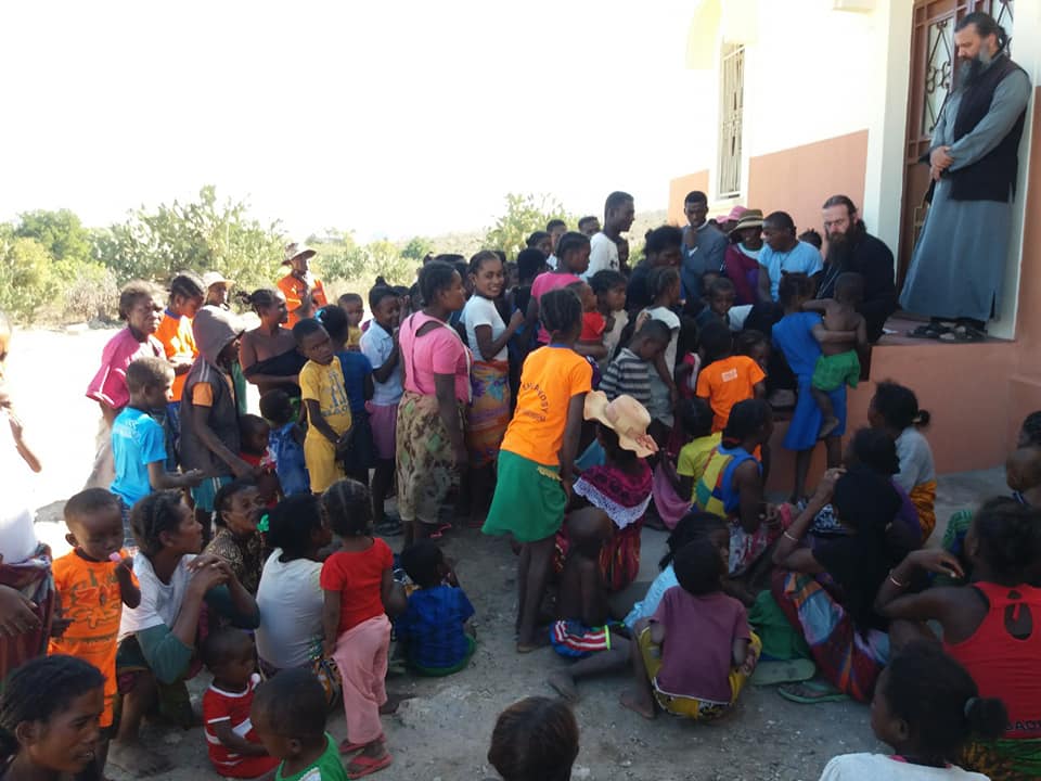 Το “ευχαριστώ” από τα φτωχά παιδιά της Μαδαγασκάρης στους Έλληνες