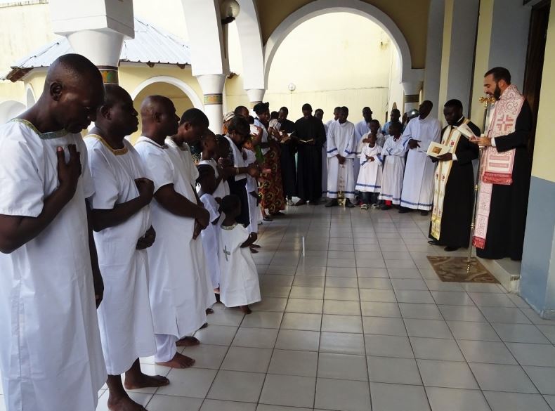 Δεκαπέντε νέοι αδελφοί μας βαπτίστηκαν στο Κονγκό