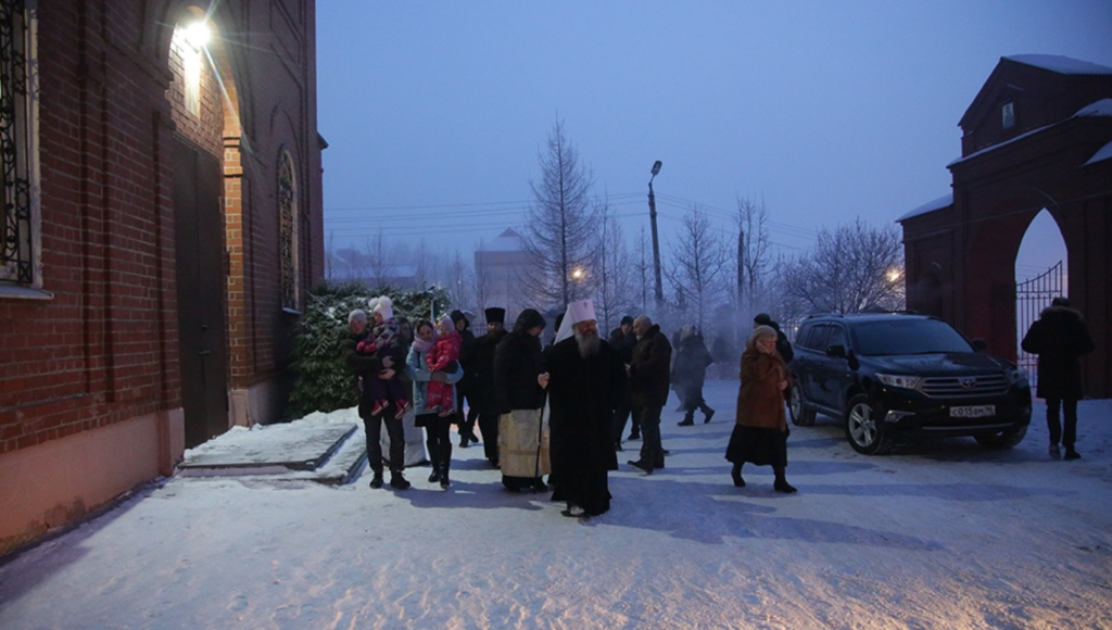 Митрополит Кирилл и епископ Гедеон совершили Божественную литургию в храме первоверховных апостолов Петра и Павла в Первоуральске