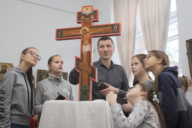 Защитникам Украины посвятили выставку икон в Чернигове