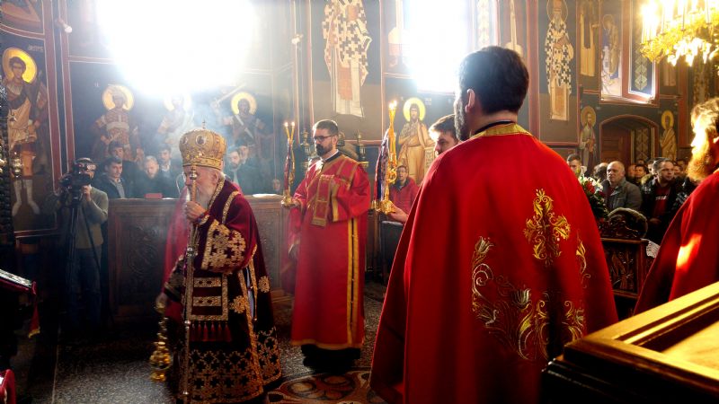 Патријарх Иринеј: Господ је своју победу над смрћу нама поклонио из љубави