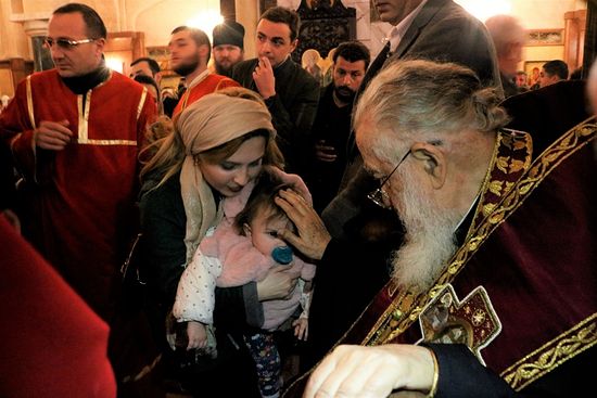 თბილისში ბავშვების საყოველთაო ნათლობა გაიმართა – ვიდეო