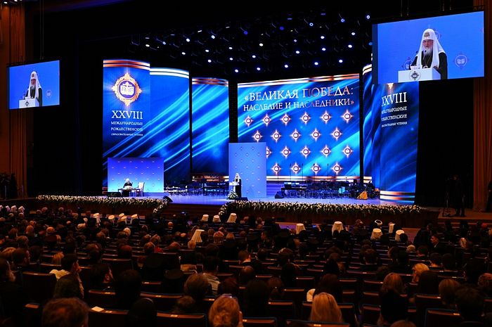 Святейший Патриарх Кирилл: Солидарность, единство народа, его возвращение к духовным корням стали источником и прочным основанием Победы