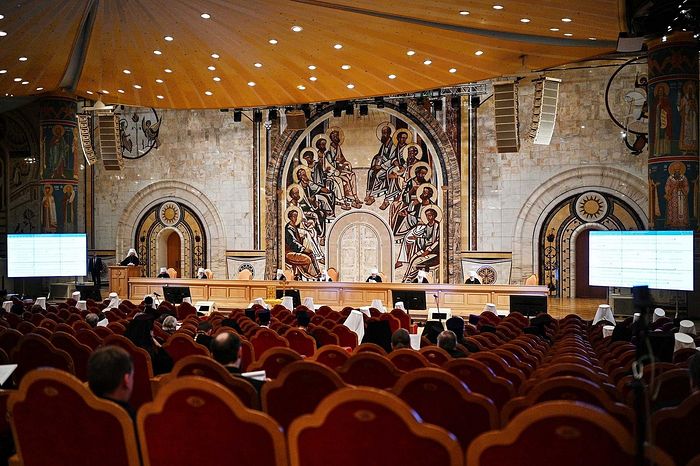 “Επαγγέλματα συμβατά με τον ρόλο του Ιερέα”