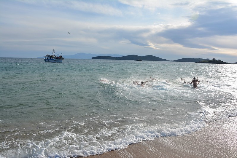 Για τον Σταυρό στα παγωμένα νερά του κόλπου των Ελευθερών