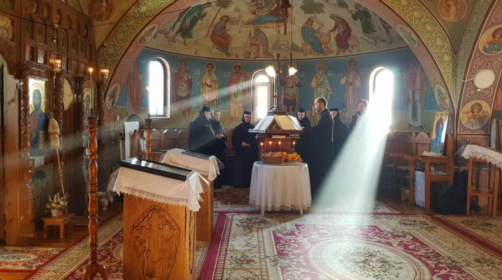 Binecuvântare pentru bătrânii de la Căminul „Sfântul Ioan cel Nou de la Suceava”