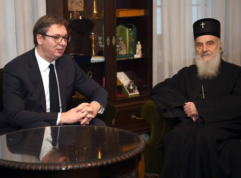 Вучић, после сусрета с Иринеjом, одлучио да не иде у Црну Гору за Бадњи дан