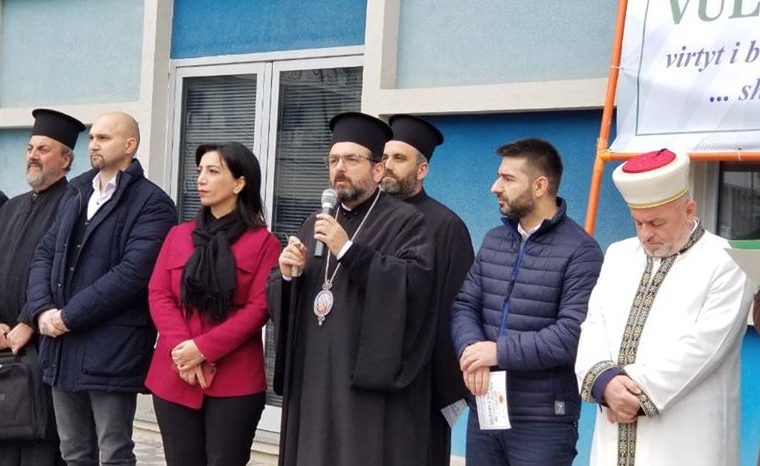 Komunitetet fetare në marshim paqeje në Elbasan